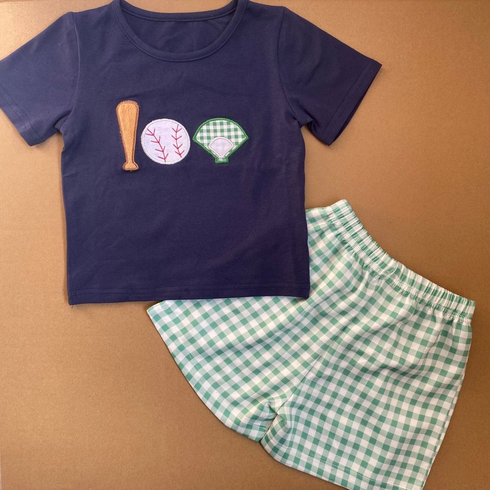 EMBROIDERED BASEBALL APPLIQUE SHORTS SET